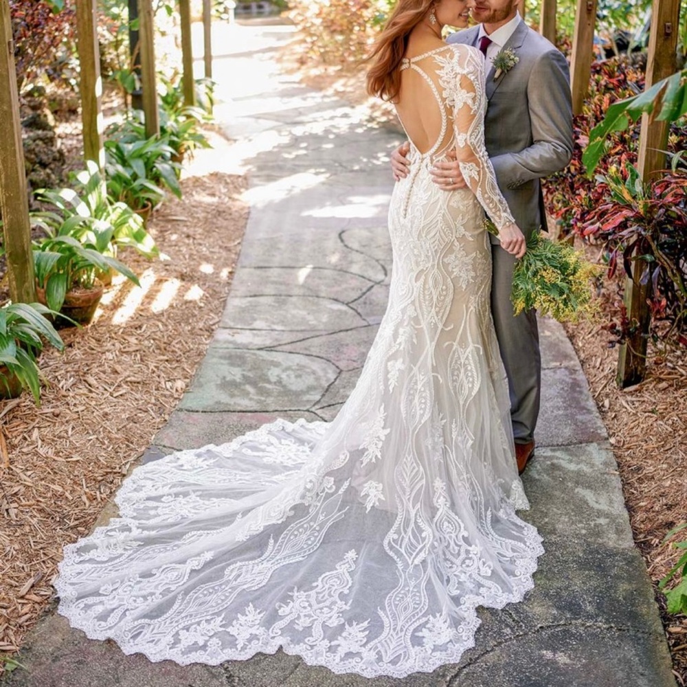 Essence of Australia Long Sleeve Boho Lace Wedding Dress